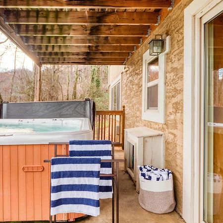 Chestnut By Avantstay Mountain Cabin W Treetop Views Hot Tub Game Room Gatlinburg Eksteriør bilde