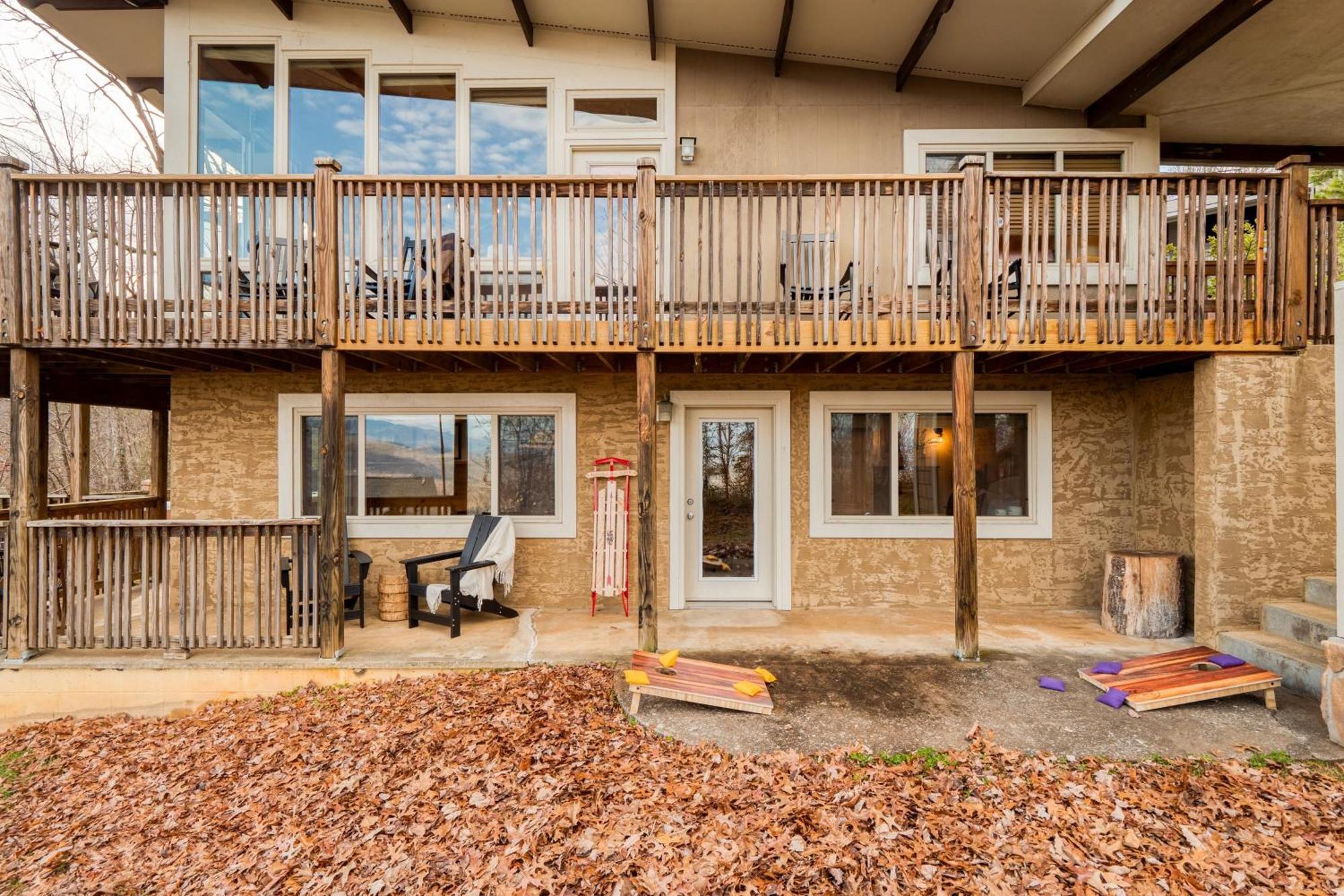 Chestnut By Avantstay Mountain Cabin W Treetop Views Hot Tub Game Room Gatlinburg Eksteriør bilde