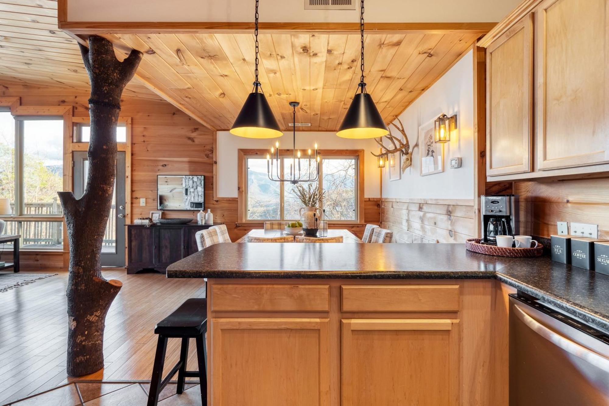 Chestnut By Avantstay Mountain Cabin W Treetop Views Hot Tub Game Room Gatlinburg Eksteriør bilde