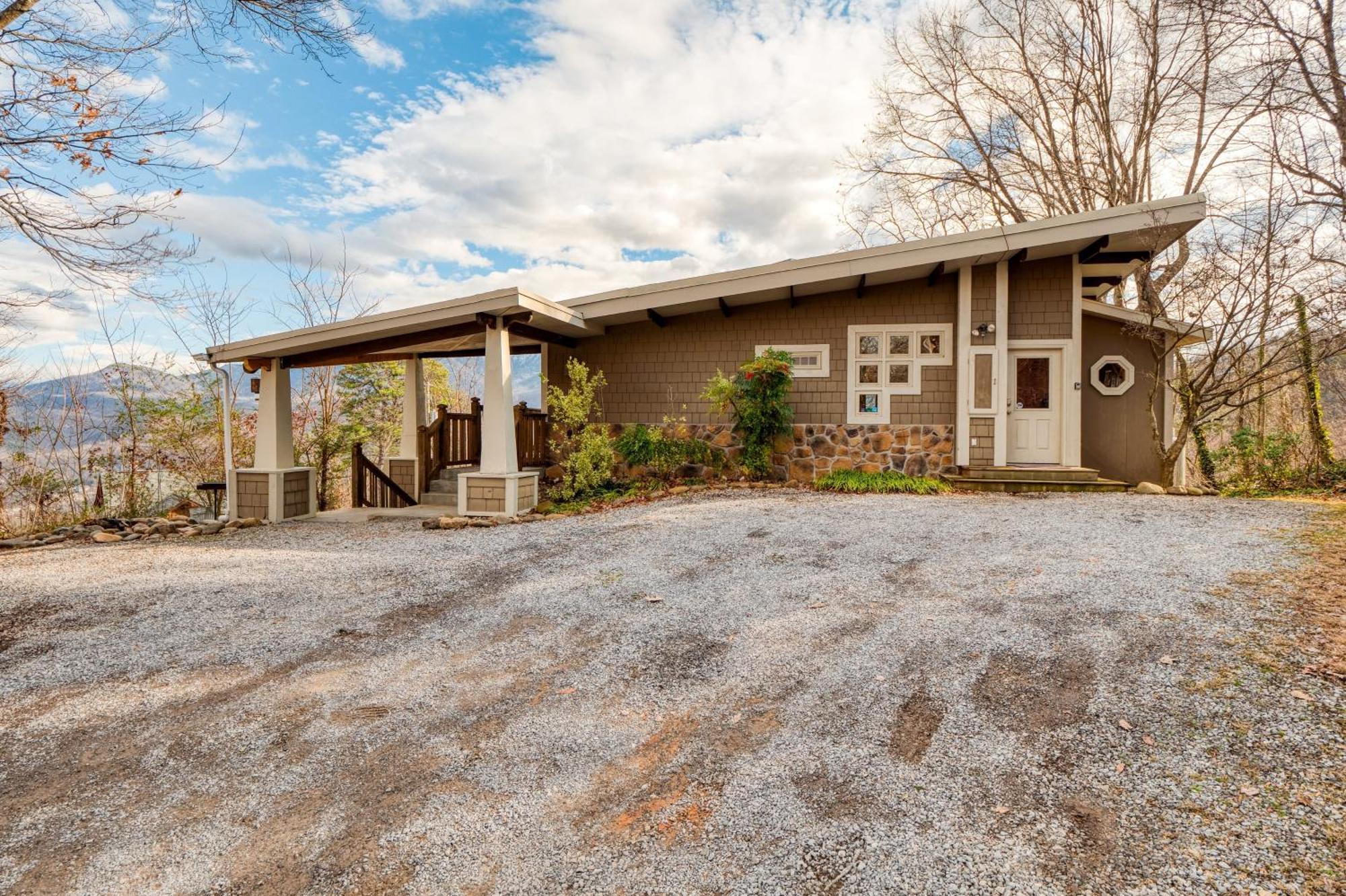 Chestnut By Avantstay Mountain Cabin W Treetop Views Hot Tub Game Room Gatlinburg Eksteriør bilde